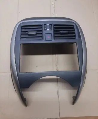 Nissan Micra Dash center air vent grill