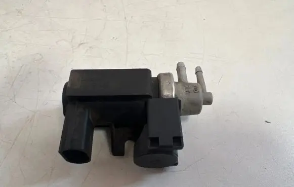 Audi A6 S6 C6 4F Turbo solenoid valve 8E0906627C 07T303 72290313