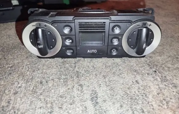 Audi TT Mk1 Climate control unit 