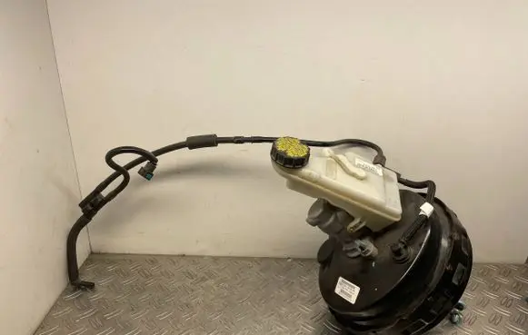 Ford Focus Brake booster EV612B195RB