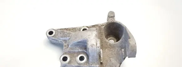 Peugeot 407 Engine mounting bracket 96451611