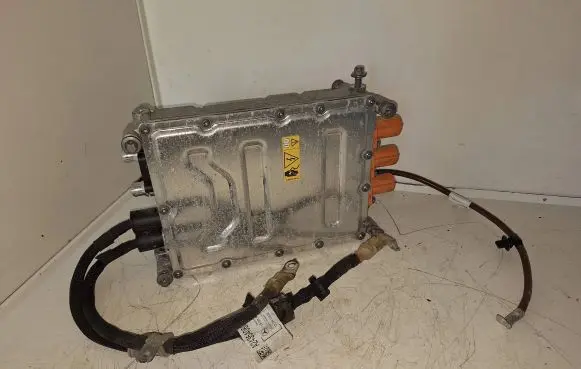 Mercedes-Benz EQA Voltage converter inverter A0003403303 2231200721 A0003427200