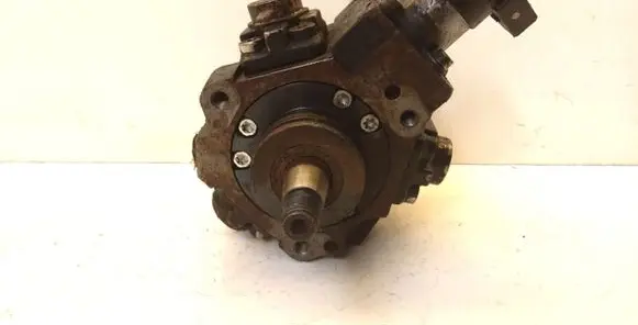 Audi A6 S6 C6 4F Fuel injection high pressure pump 0445010154
