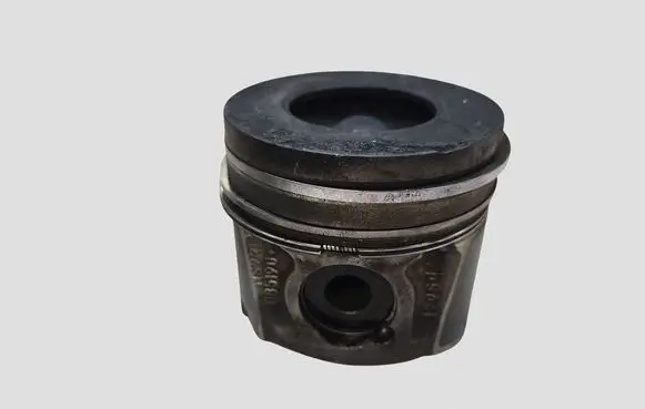 Ford Focus C-MAX Piston