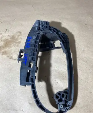 BMW 7 E65 E66 Rear door exterior handle/bracket 7013703