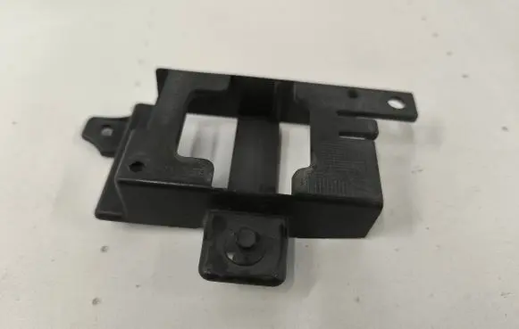 Mercedes-Benz S W221 Front parking sensor holder (PDC) A2218850867