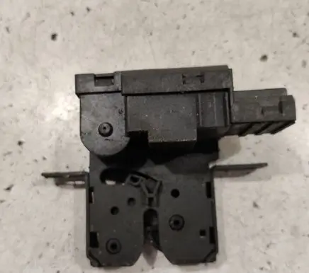 Peugeot 407 Tailgate window lock/catch/latch 9648254780
