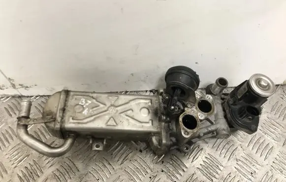 Volkswagen PASSAT B7 EGR valve 03L131512CF