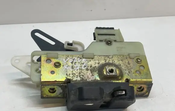 Volvo XC70 Loading door lock 