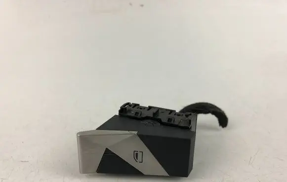 Citroen DS7 Crossback Electric window control switch 98177781DX