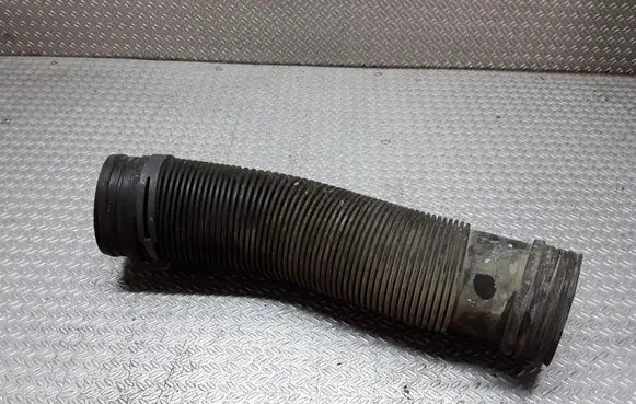 Volkswagen Golf IV Air intake duct part