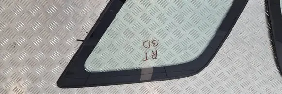 Suzuki Grand Vitara II Rear side window