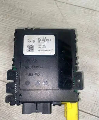 Volkswagen PASSAT B6 Steering angle sensor 05113821 01101060970843