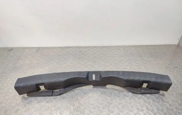 Trunk/boot sill cover protection