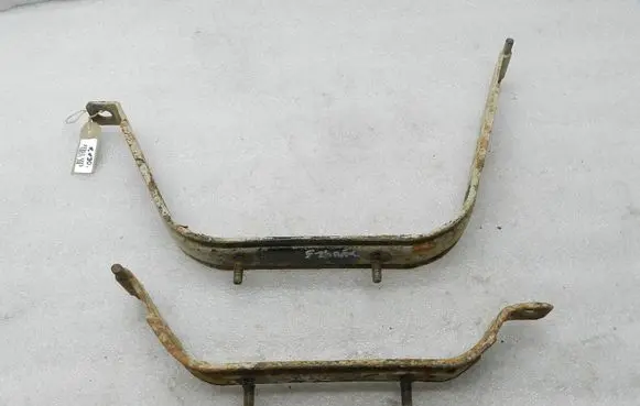 Ford Ranger Fuel tank mounting bracket 1755314 AB319054BD