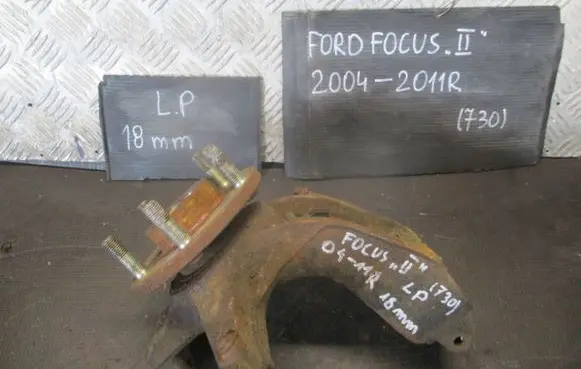 Ford Focus Front wheel hub spindle knuckle