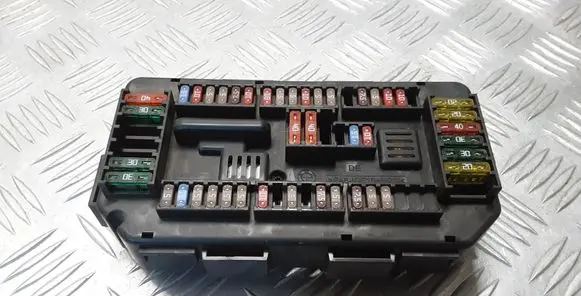 BMW 1 F20 F21 Fuse module 922487903