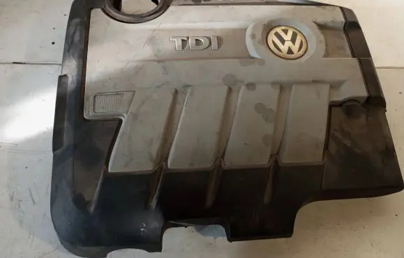 Volkswagen PASSAT B6 Engine cover (trim) 03L103925AM