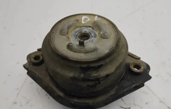 Mercedes-Benz ML W164 Engine mount bracket A2512403117