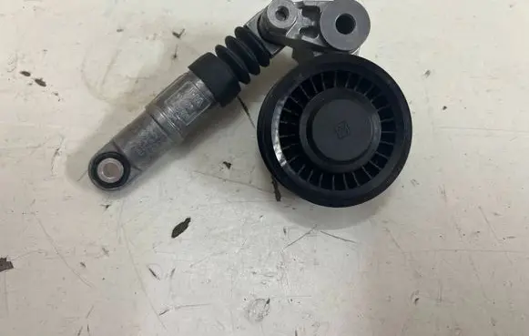 Volkswagen Crafter Generator/alternator belt tensioner 076145261A 076145299