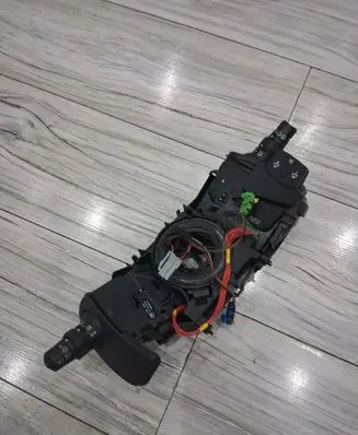 Renault Clio III Headlight wiper switch 8200627605