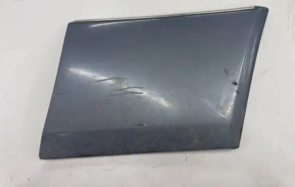 Fender trim (molding)