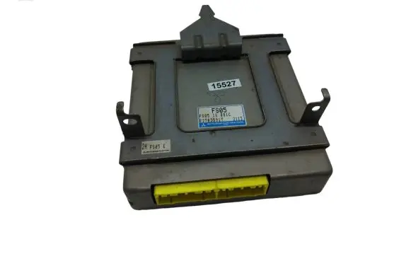 Mazda 626 Engine control unit/module FS0518881C E2T03591T