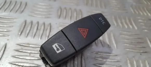 BMW 1 E81 E87 Hazard light switch 6131694560303 61316945603-03