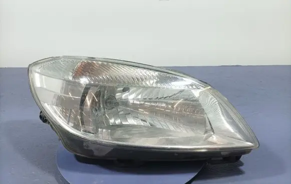 Skoda Fabia Mk2 (5J) Headlight/headlamp
