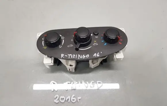 Renault Twingo III Climate control unit