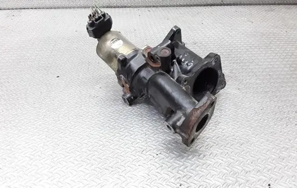Opel Astra H EGR valve 8973586130