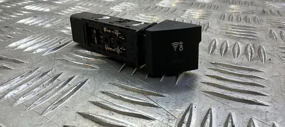 KIA Sorento Windscreen/window heater switch 202002962