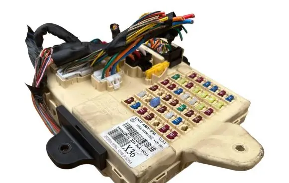 KIA Sorento Fuse module 954002P931 97RA012341 XM931BAB0401