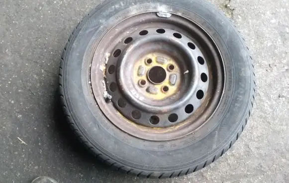 Toyota Corolla E120 E130 R14 steel rim 17570R14