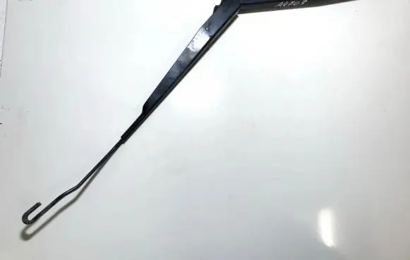 Toyota Avensis Verso Front wiper blade arm