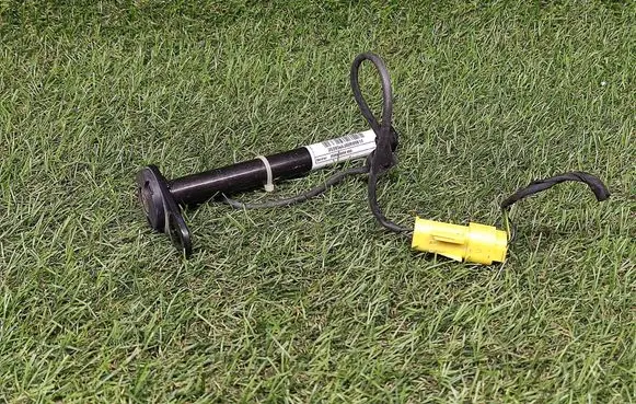 Mercedes-Benz GLC X253 C253 Bonnet Pedestrian Airbag Actuator 2539060300 253906030009