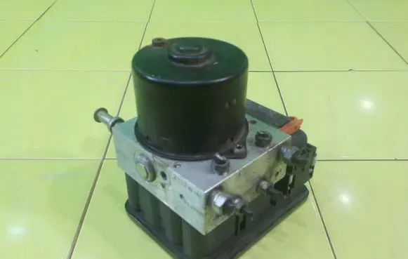 Mitsubishi Outlander ABS Pump 4670A458