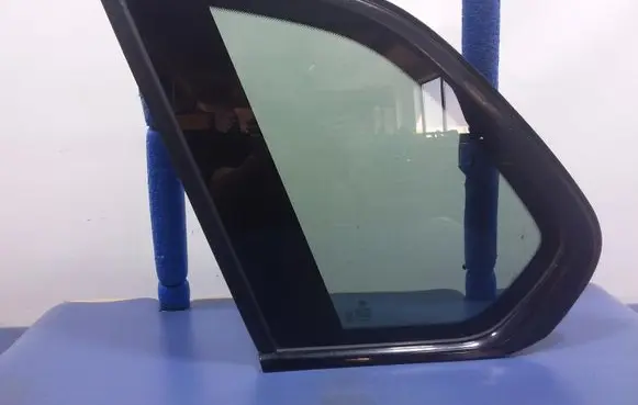 BMW X5 E70 Rear side window