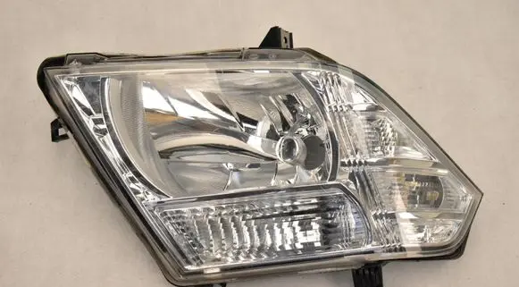 Nissan Navara D40 Headlight/headlamp 260105X10B