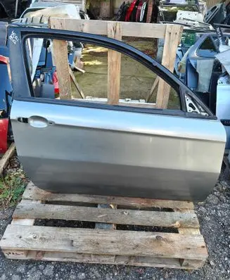 Door (2 Door Coupe)