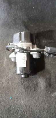 Jeep Cherokee Vacuum pump P68290533AA 53366642