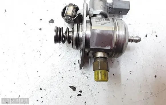 Audi A3 S3 8P Fuel injection high pressure pump 06h127025e