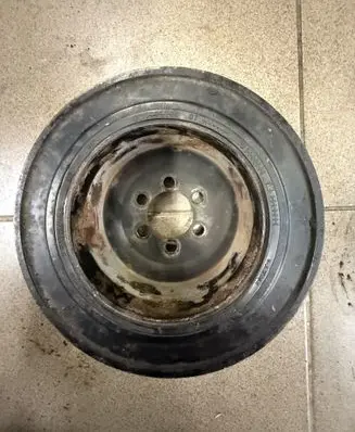 BMW 1 E81 E87 Crankshaft pulley 7546087