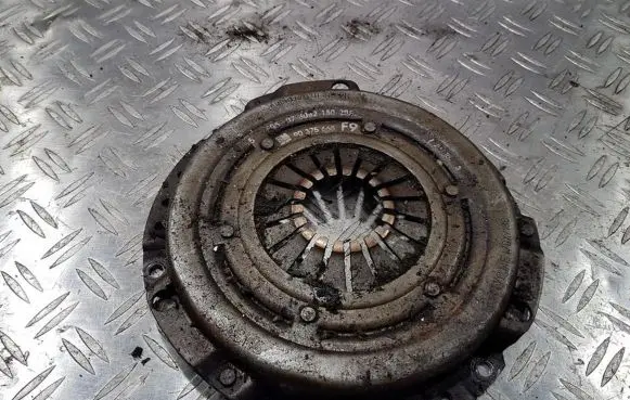 Opel Corsa B Pressure plate 90375665