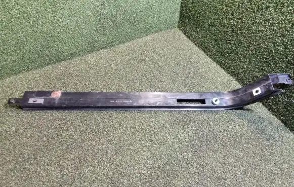 Renault Kangoo II Sliding door middle rail 497755 9202