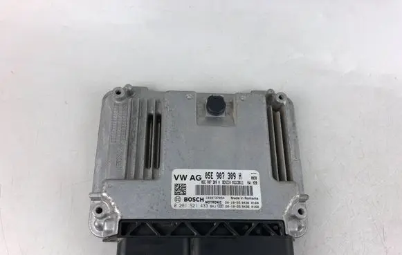 Volkswagen Tiguan Engine control unit/module 05E907309H