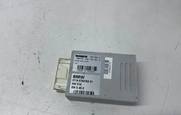BMW X5M E70 Air suspension control unit module (rear) 6793163