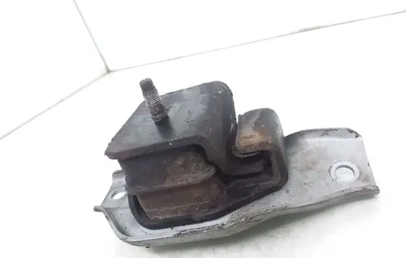 Subaru Impreza III Engine mount bracket 41022FA000