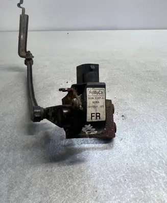Headlight/headlamp level sensor