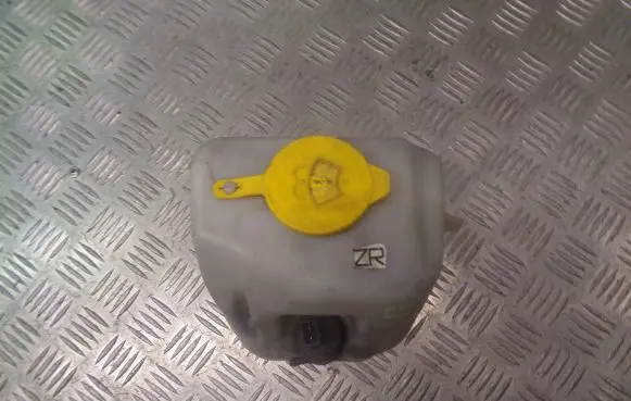 Opel Tigra B Windshield washer fluid reservoir/tank